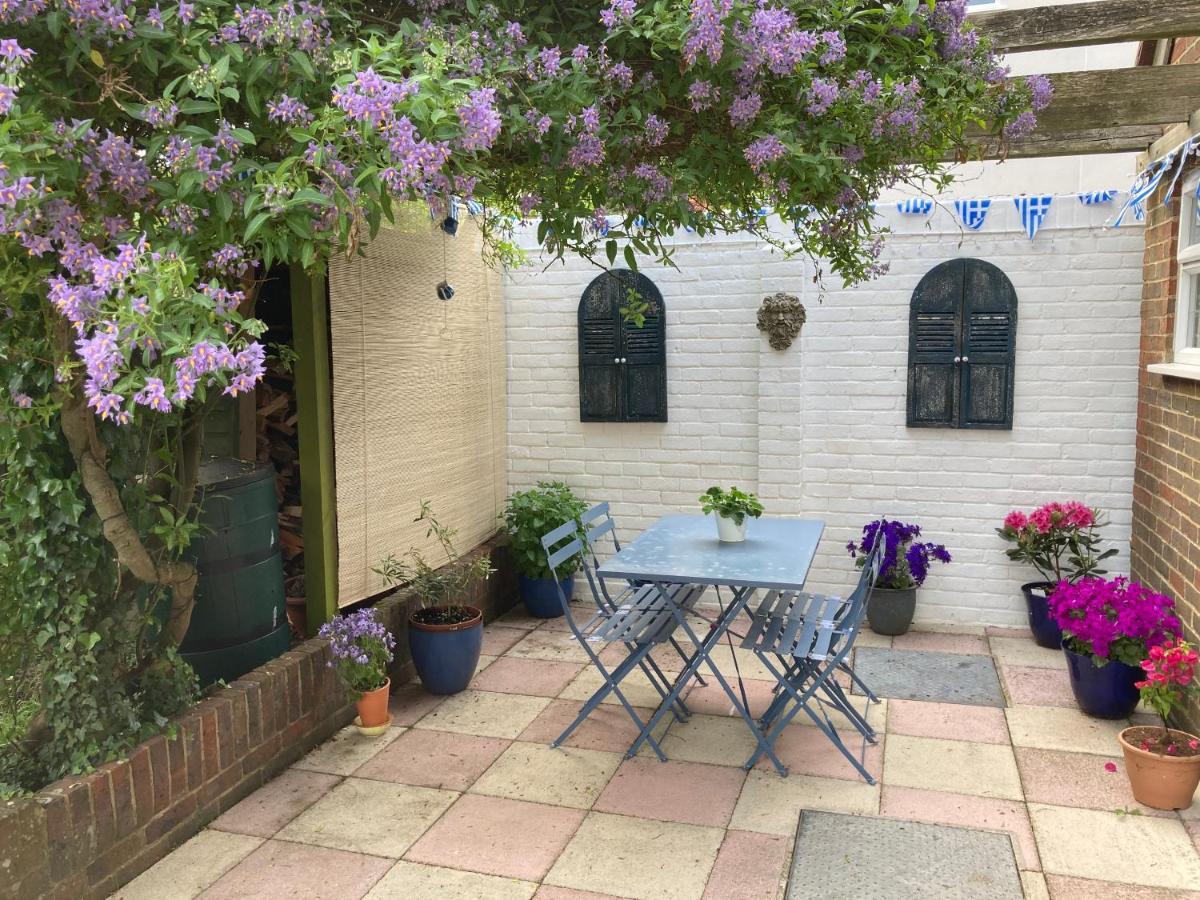 Hillview Hotel Saint Margaret's at Cliffe Bagian luar foto